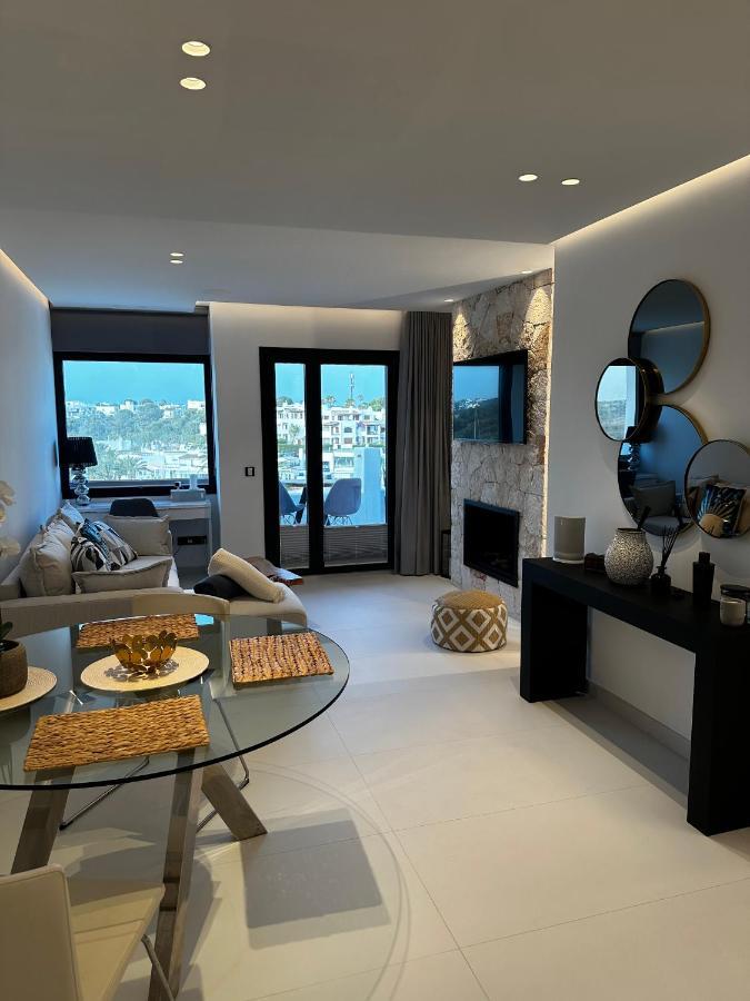 White Penthouse Cala D'dor Апартаменты